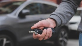 Bonus auto Lombardia 2025, 23 milioni di incentivi per l’elettrico