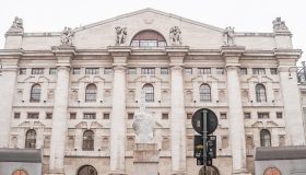 La Borsa del 4 aprile, Milano chiude a -6,5%, bruciati in un giorno 47 miliardi di euro