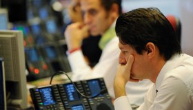 La Borsa del 7 aprile, mercati europee in rosso: Milano brucia 37 miliardi in una seduta