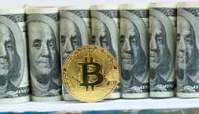 Dollaro rischia leadership mondiale, soppiantato dai Bitcoin