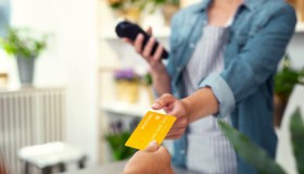 Acquisti a rate, sale il Taeg: gli italiani rischiano di indebitarsi