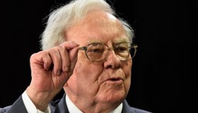 Warren Buffett è l’unico miliardario ad aver battuto Trump grazie al suo patrimonio