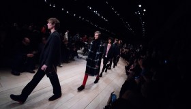 Burberry licenzia 1.700 dipendenti, rosso da 100 milioni di euro