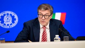 Ecofin, 150 miliardi dall’Ue per la difesa: Giorgetti punta al Recovery Fund