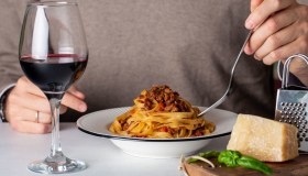 Vino e pasta trainano il Made in Italy con oltre 15 miliardi in un anno