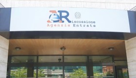 Sito dell’Agenzia delle Entrate in tilt, scadenze fiscali sospese