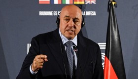 Italia verso il riarmo, le rivelazioni di Crosetto su missili e F-35