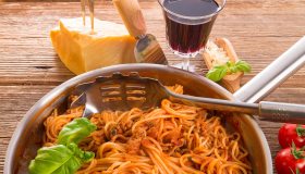 Vino e pasta trainano il Made in Italy con oltre 15 miliardi in un anno