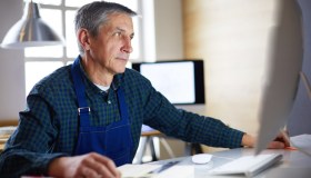 Perché sempre più italiani lavorano anche dopo i 67 anni