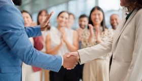 Accenture promuove migliaia di dipendenti da Milano a Napoli, nuovi stipendi da giugno