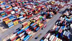 Importiamo di più da Usa e Cina e crolla l’export dell’energia