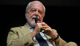 Napoli, non solo De Bruyne ma un mercato da 300 milioni: da dove prende i soldi De Laurentiis