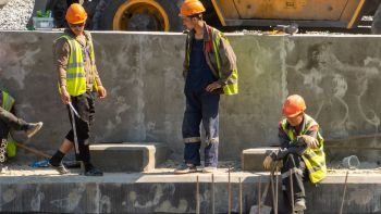 Lavoro nero, via ai controlli potenziati del Governo: chi rischia Lavoro nero, via ai controlli potenziati del Governo: chi rischia