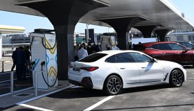 Auto elettriche, più fondi dalla revisione del Pnrr