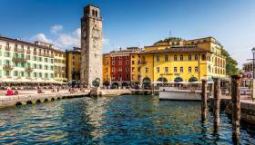 Case al mare e al lago, aumentano i prezzi e gli acquirenti stranieri