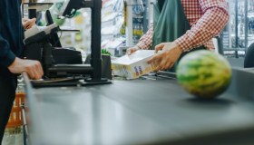 Cassiere licenziato in tronco, la Cassazione spiega cosa rischi davvero sul lavoro