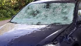 Danni da grandine, cosa fare se l’assicurazione non paga: le clausole che non conosci