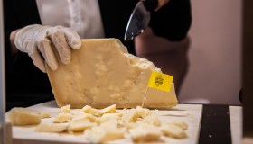 Grana Padano: espansione produttiva e mercati in tenuta, nonostante i dazi USA