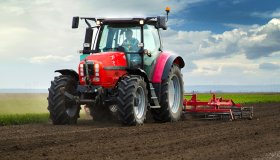 Imu 2025 sui terreni agricoli, quando si paga e chi ha l’esenzione