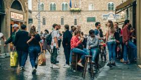 6 milioni di euro contro l’overtourism in 5 città italiane: i progetti