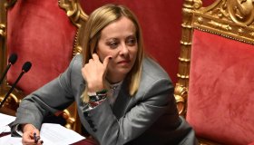 Vertice Nato, Meloni apre sulle basi: l’Italia aumenterà la spesa militare