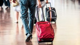 Bagaglio a mano, quanto hanno guadagnato le compagnie aeree facendolo pagare