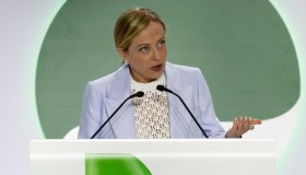 Contrasto del lavoro nero, Meloni annuncia nuovi controlli: chi rischia