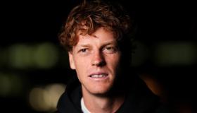 Sinner, infortunio al gomito: come sta ora. Uno stop da oltre 6 milioni di euro