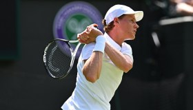 Wimbledon Sinner-Vukic, una sfida impari: -5 anni e +40 milioni