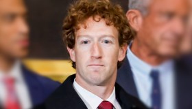 Cosa c’è che non va in WhatsApp, Antitrust mette Zuckerberg nel mirino: problema Meta AI