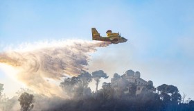 Gli incendi in Italia costano, ogni ettaro brucia 10mila euro
