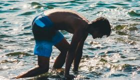 I 6 costumi da uomo più trendy dell’estate 2025