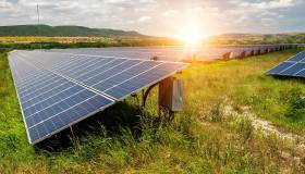 Record per il solare, stoccaggi solidi e diversificazione delle fonti: così l’Ue rafforza la propria sicurezza energetica