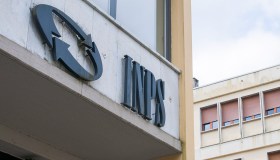 L’azienda non paga Tfr o stipendi: come chiederli all’Inps