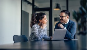 Studi condivisi tra professionisti, chi paga affitto, utenze e dipendenti