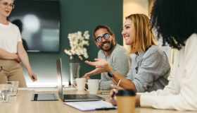 Niente regime forfettario per i soci di Srl: quando scatta l’esclusione