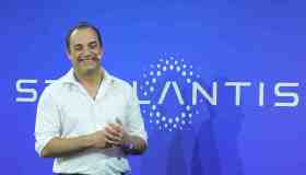 Stellantis, risultati semestre in perdita ma guidance 2025 ripristinata