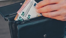 Comprare a rate costa di più in Italia: il confronto con gli altri Paesi