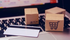 L’Unione Europea mette nel mirino Temu: “In vendita prodotti pericolosi”