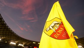 Roma, terza maglia con verde e oro: quanto costa il kit