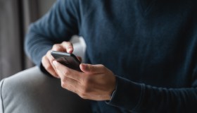 Nuova truffa sms di prenotazione visite mediche, rubano tutto il credito