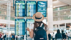 Biglietti aerei, aumenti record: volare in Europa costa il 156% in più