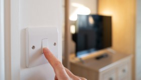 Cambio fornitore luce in 24 ore, come funziona davvero