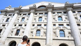 La Borsa del 14 agosto, Milano chiude a +1,1% grazie a Ferrari e Telecom