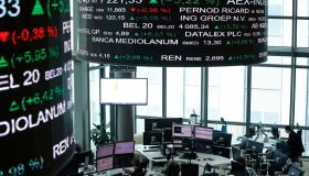 La Borsa del 26 agosto, Milano scende a -1,3% dopo il calo delle banche