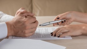 Il contratto predivorzio è legale in Italia: come funziona