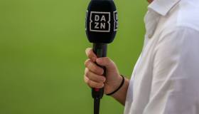 Nuovo abbonamento Dazn per i tifosi di Serie A, ma fioccano le critiche