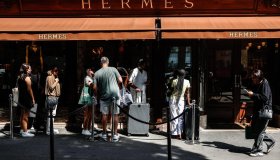 Hermès distribuisce dividendi milionari ai 100 eredi