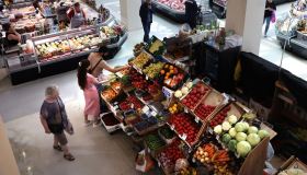 Rimini è la città più cara d’Italia, 771 euro in più per la spesa