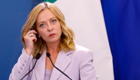 Meloni contro la Cina, il piano anti investimenti in Italia